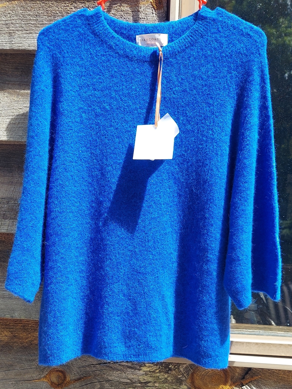NWT BIANCO & BLU SWEATHER XL